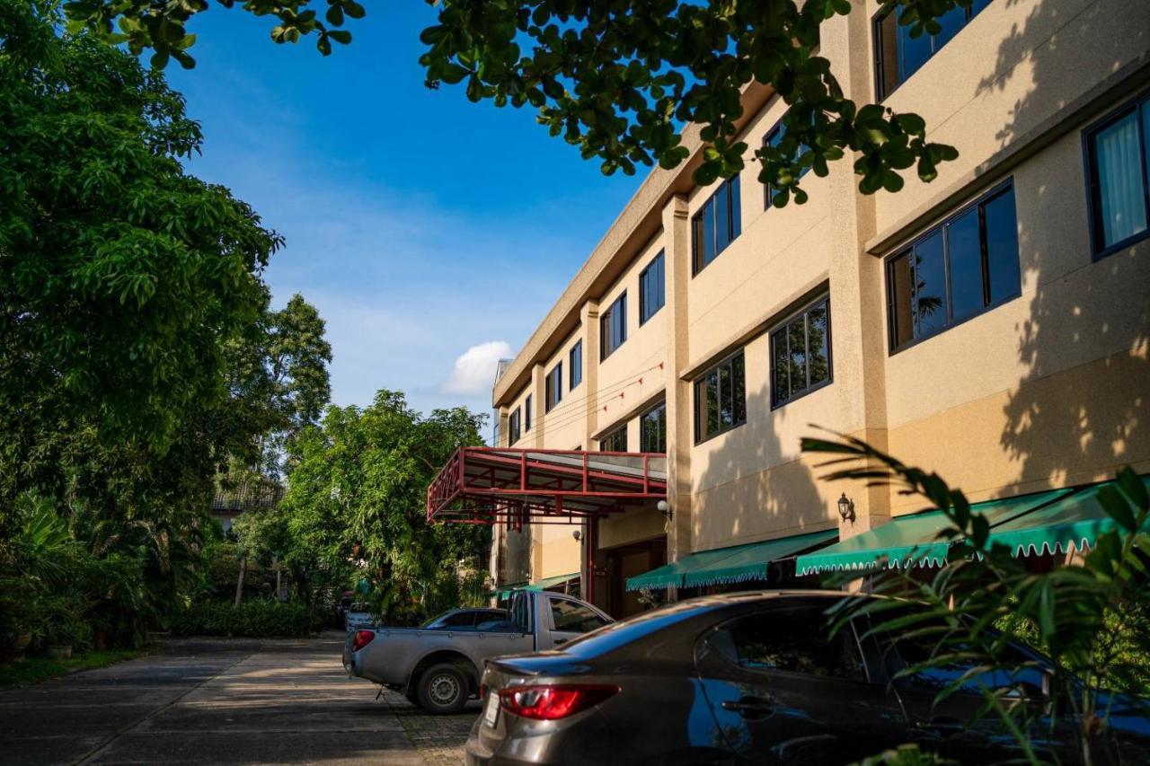 Srisomthai Hotel Ubon Ratchathani Exterior photo