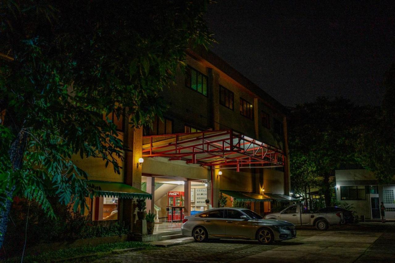 Srisomthai Hotel Ubon Ratchathani Exterior photo