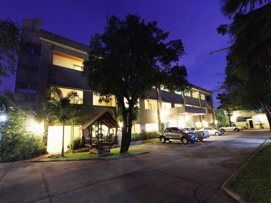 Srisomthai Hotel Ubon Ratchathani Exterior photo