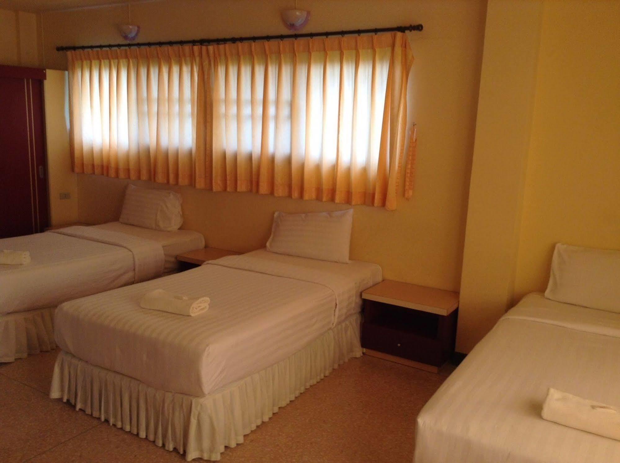 Srisomthai Hotel Ubon Ratchathani Exterior photo