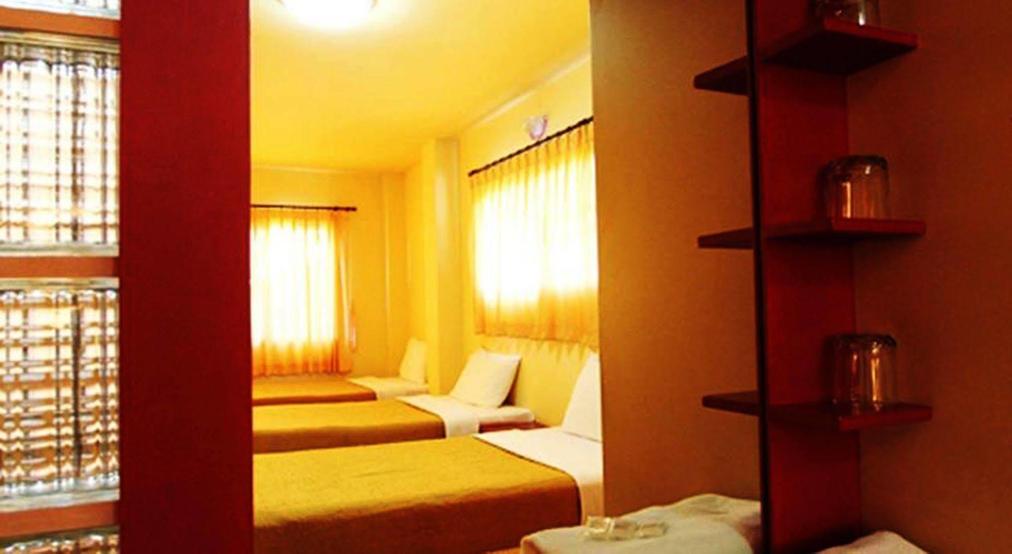 Srisomthai Hotel Ubon Ratchathani Exterior photo